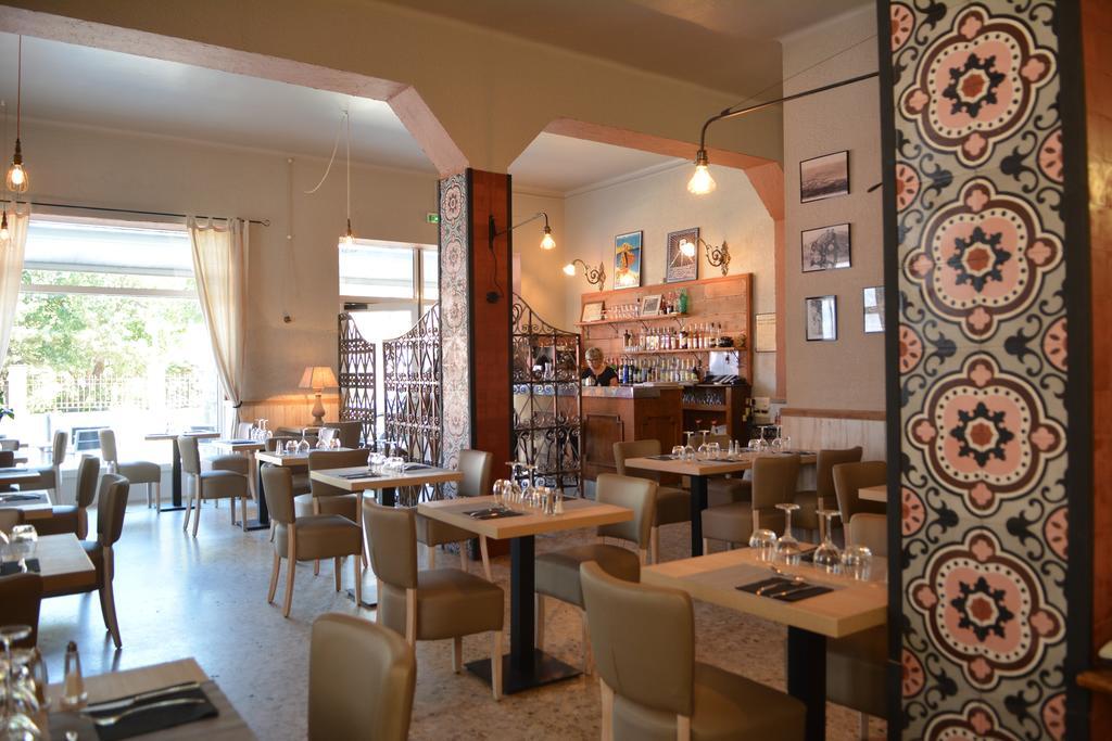 Hotel Le Grillon LʼÎle-Rousse Zewnętrze zdjęcie