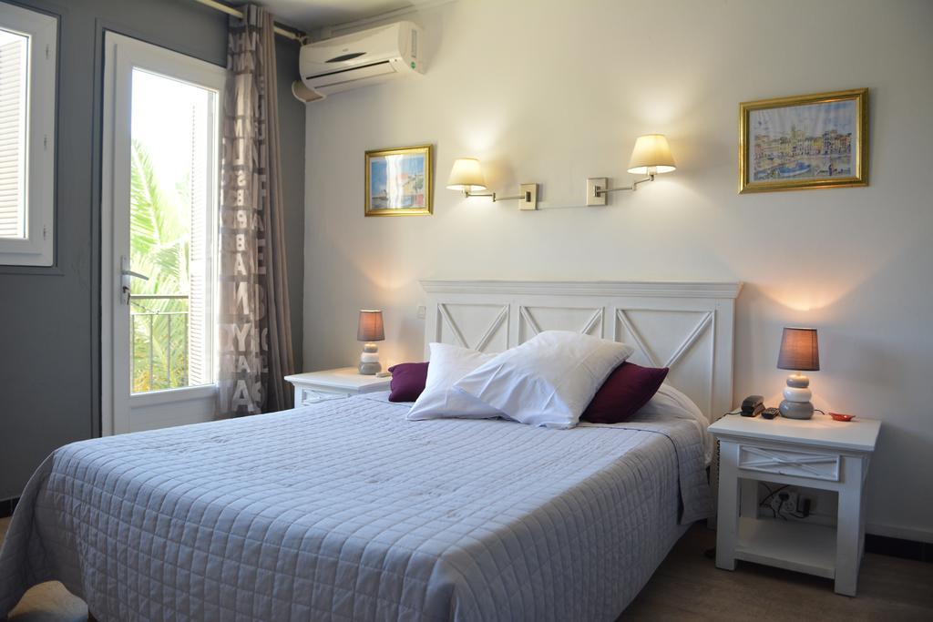 Hotel Le Grillon LʼÎle-Rousse Zewnętrze zdjęcie