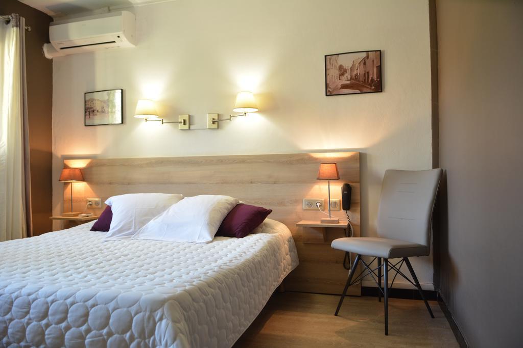 Hotel Le Grillon LʼÎle-Rousse Zewnętrze zdjęcie
