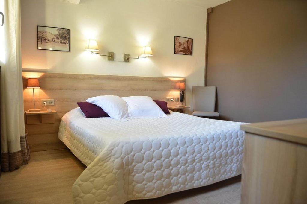 Hotel Le Grillon LʼÎle-Rousse Zewnętrze zdjęcie